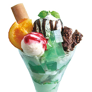 季節の八ッ橋パフェ チョコミントパフェ